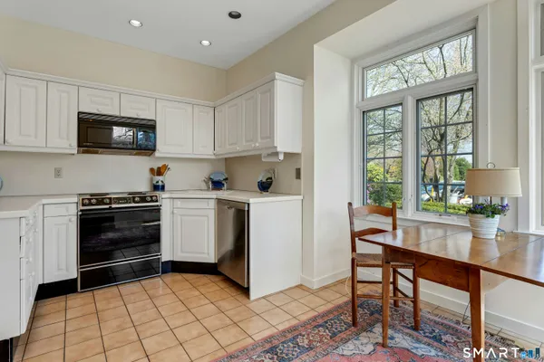 $1,395,000 | 30 Hale Lane, Unit 30, Darien, CT 06820