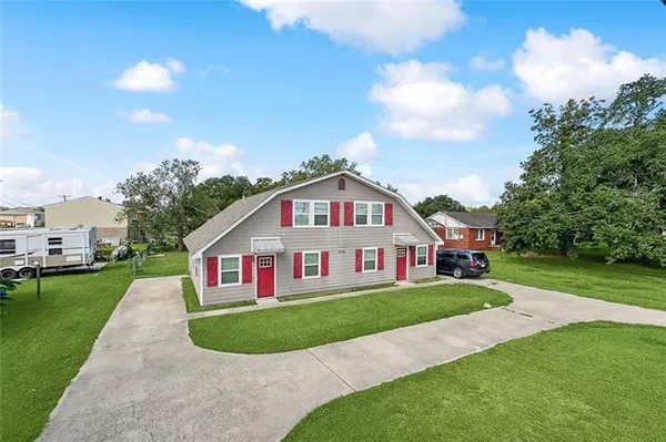 $1,800 | 9560 Highway 23, Unit B, Belle Chasse, LA 70037