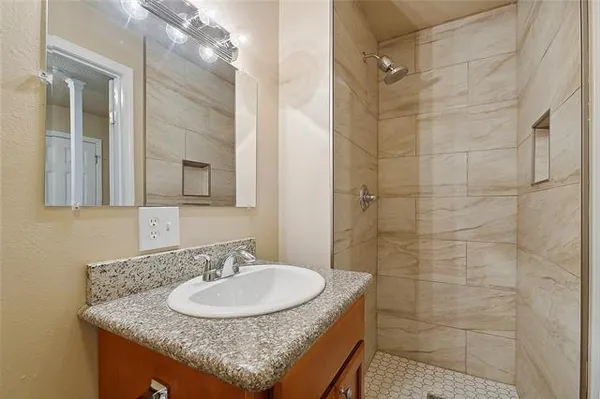 $1,800 | 9560 Highway 23, Unit B, Belle Chasse, LA 70037