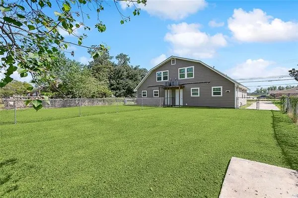 $1,800 | 9560 Highway 23, Unit B, Belle Chasse, LA 70037