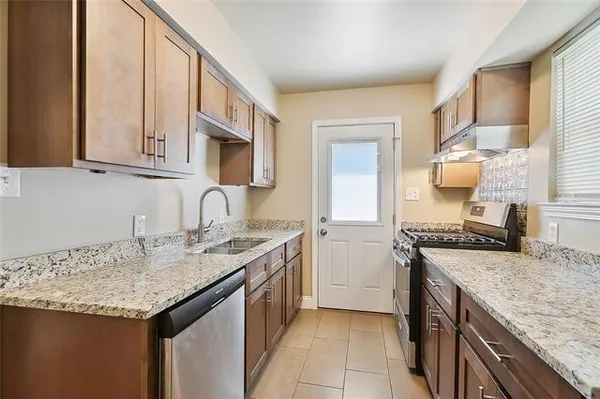 $1,800 | 9560 Highway 23, Unit B, Belle Chasse, LA 70037