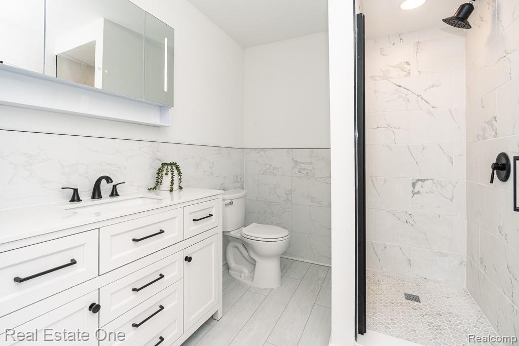 3210 Lake George Road Oakland, MI 48363 - Photo 13 of 22 Gallery Image 13