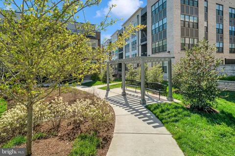 $1,135,000 | 52 Bleeker Place, Gaithersburg, MD 20878