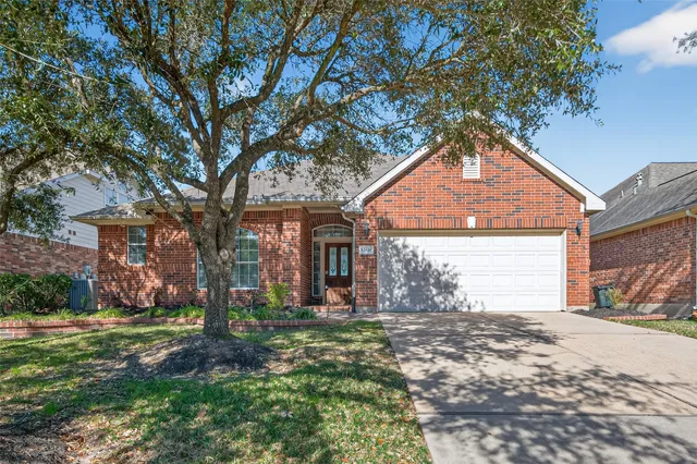 $329,900 | 12818 Carriage Glen Drive, Tomball, TX 77377