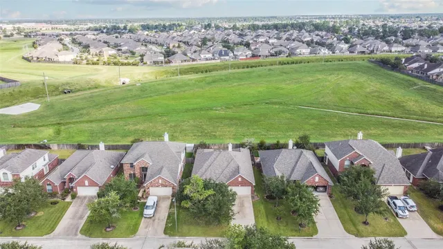 $329,900 | 12818 Carriage Glen Drive, Tomball, TX 77377