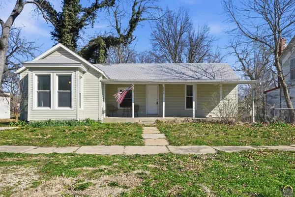 $125,000 | 724 Ellinwood Street, Osage City, KS 66523