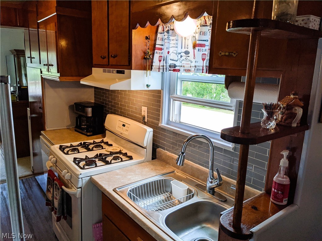 2982 Pepperhill Road Akron, OH 44312 - Photo 12 of 32 Gallery Image 12