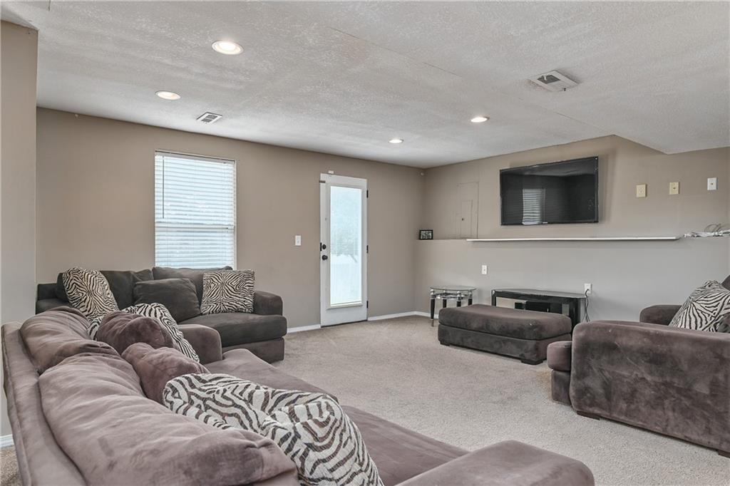 2427 West Fredrickson Drive Olathe, KS 66061 - Photo 26 of 35