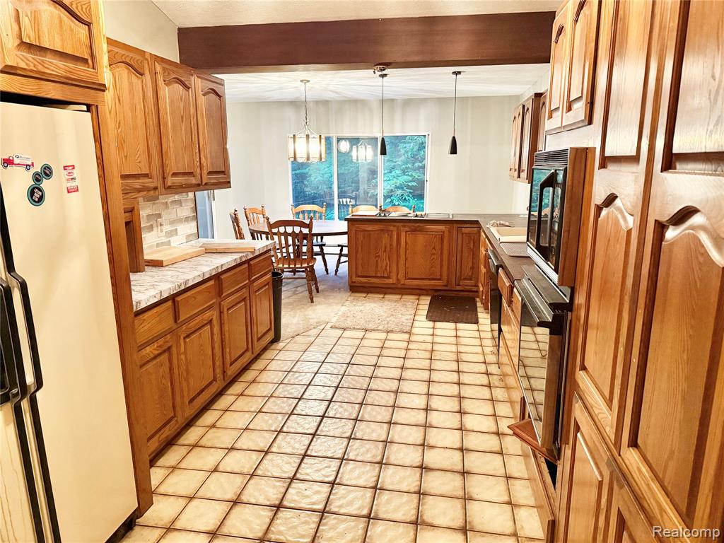 7590 Dean Road Fenton, MI 48430 - Photo 16 of 32