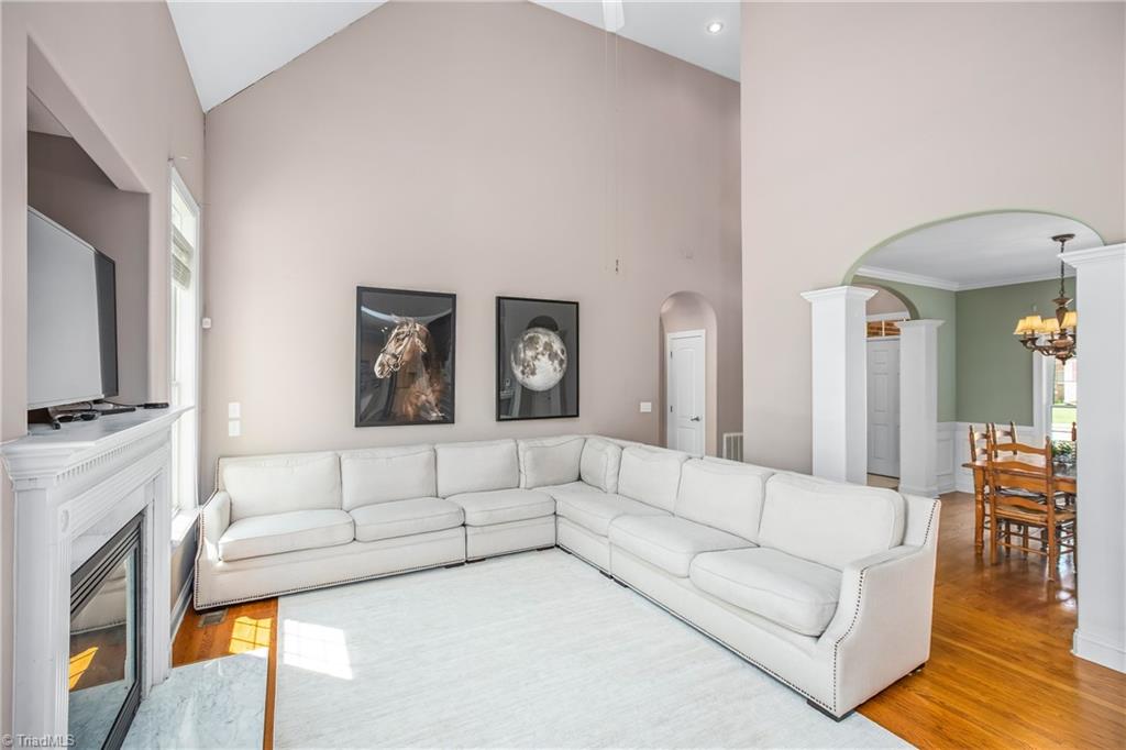 4048 Payne Road High Point, NC 27265 - Photo 9 of 38