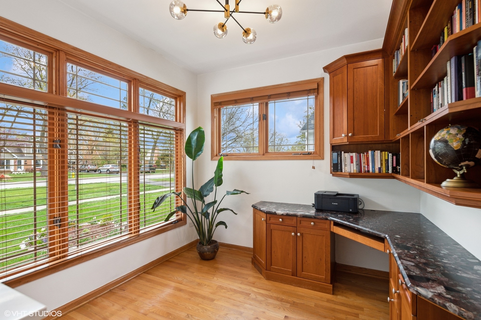 1939 Central Road Glenview, IL 60025 - Photo 3 of 34 a livingroom with workspace and a window