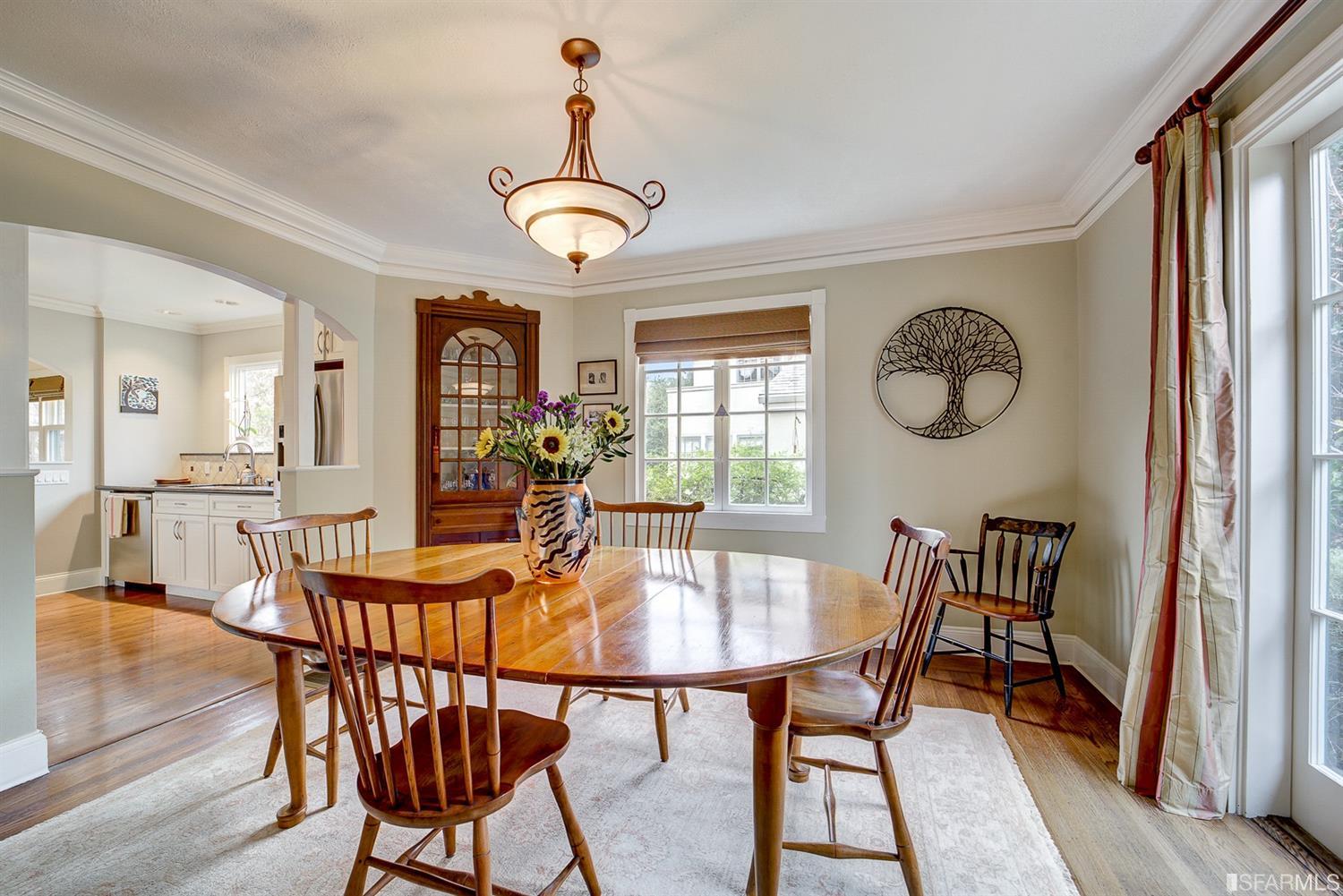 868 Arlington Avenue Berkeley, CA 94707 - Photo 5 of 54