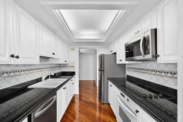 $3,500 | 5280 North Ocean Drive, Unit 14D, Riviera Beach, FL 33404