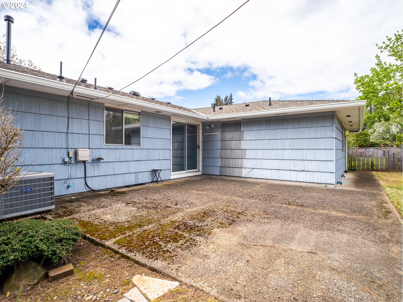 3238 Southeast 176th Place Portland, OR 97236 - Photo 21 of 31 a front view of house