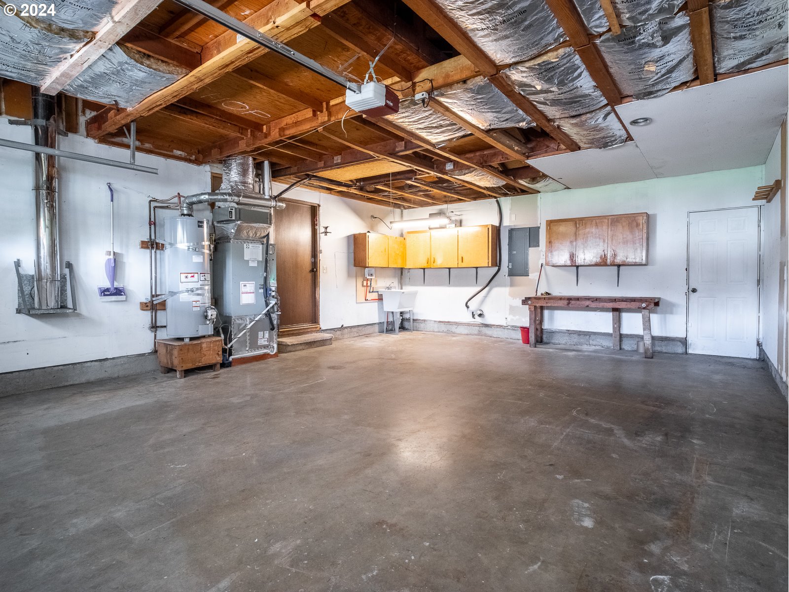 3238 Southeast 176th Place Portland, OR 97236 - Photo 29 of 31 a view of a room with gym equipment
