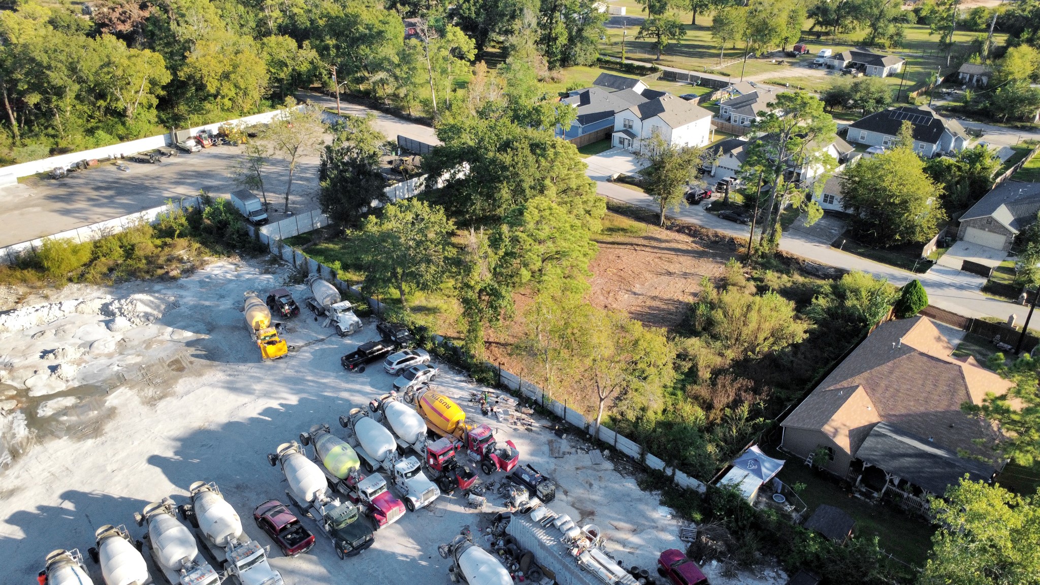 5207 Mayle Street Houston, TX 77016 - Photo 19 of 25 an aerial view of a house with a yard and lake view