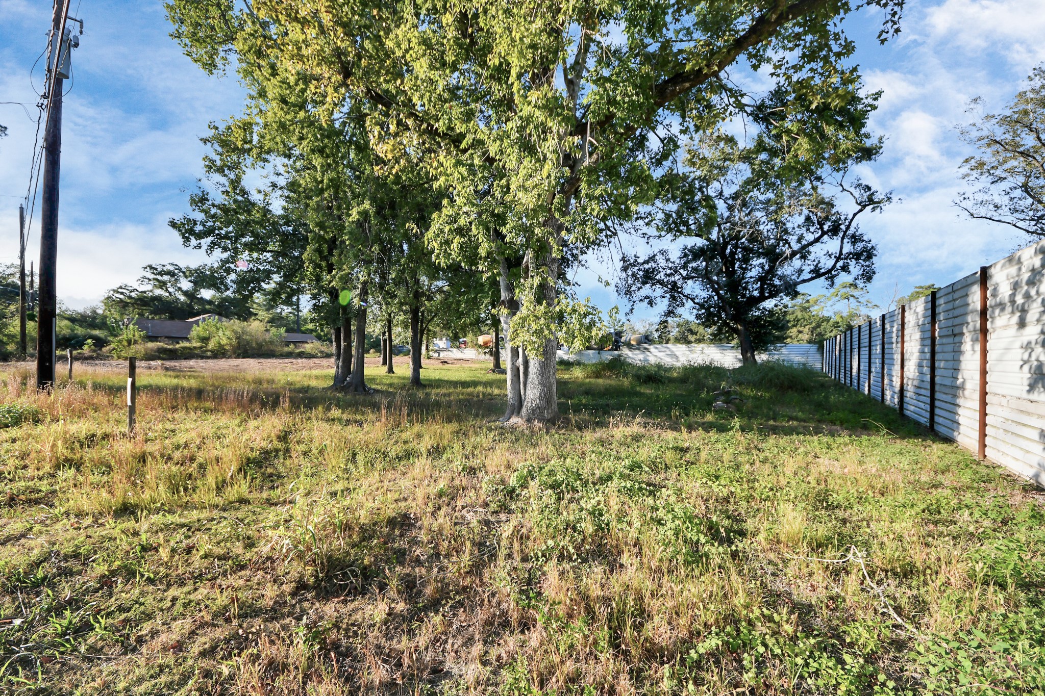 5207 Mayle Street Houston, TX 77016 - Photo 25 of 25 a view of backyard with green space