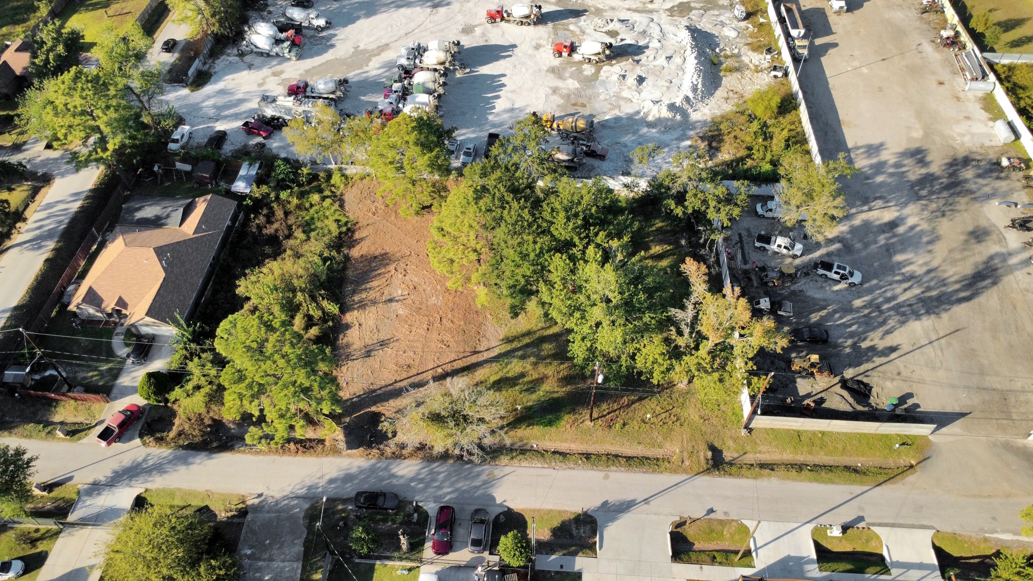 5207 Mayle Street Houston, TX 77016 - Photo 5 of 25 a view of outside area
