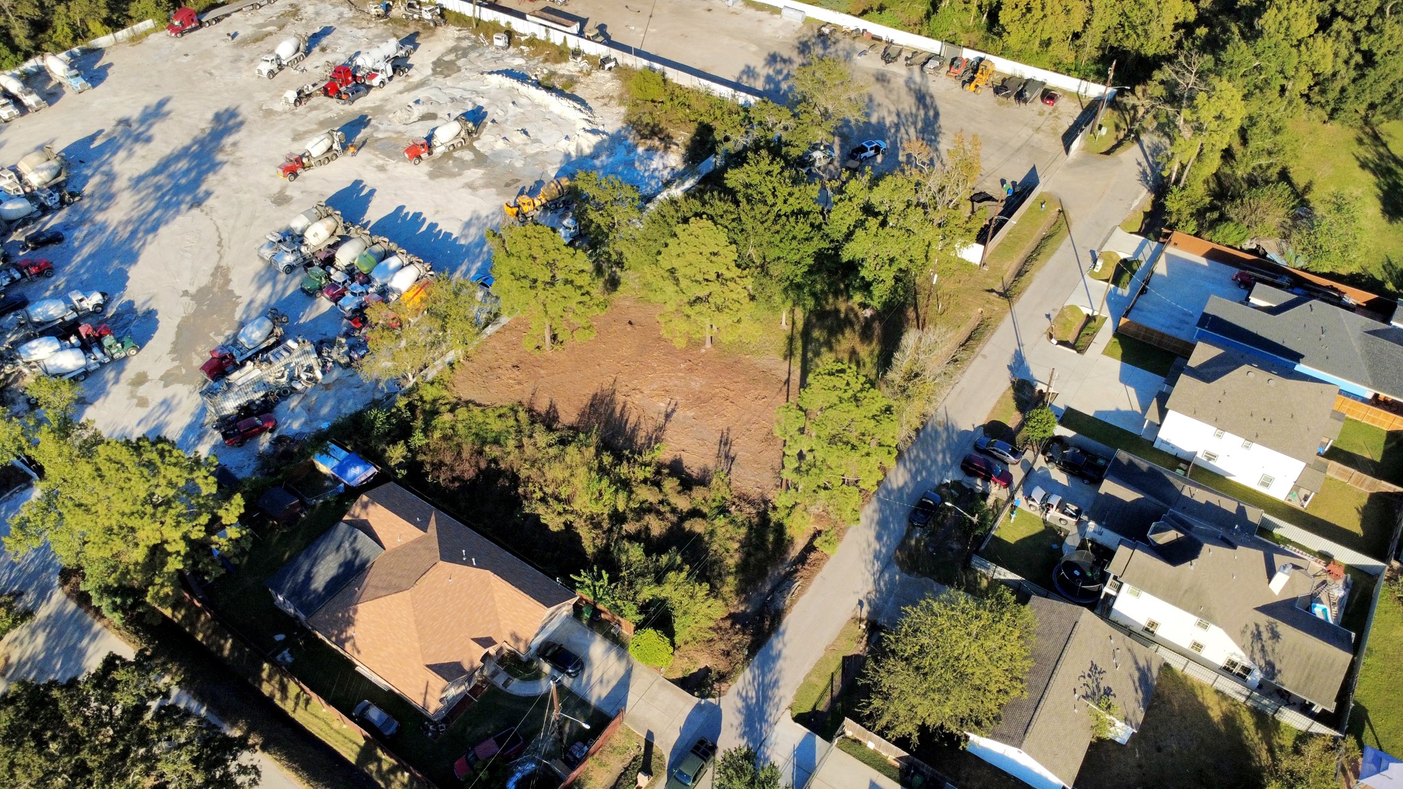 5207 Mayle Street Houston, TX 77016 - Photo 6 of 25 an aerial view of a house with a yard and garden