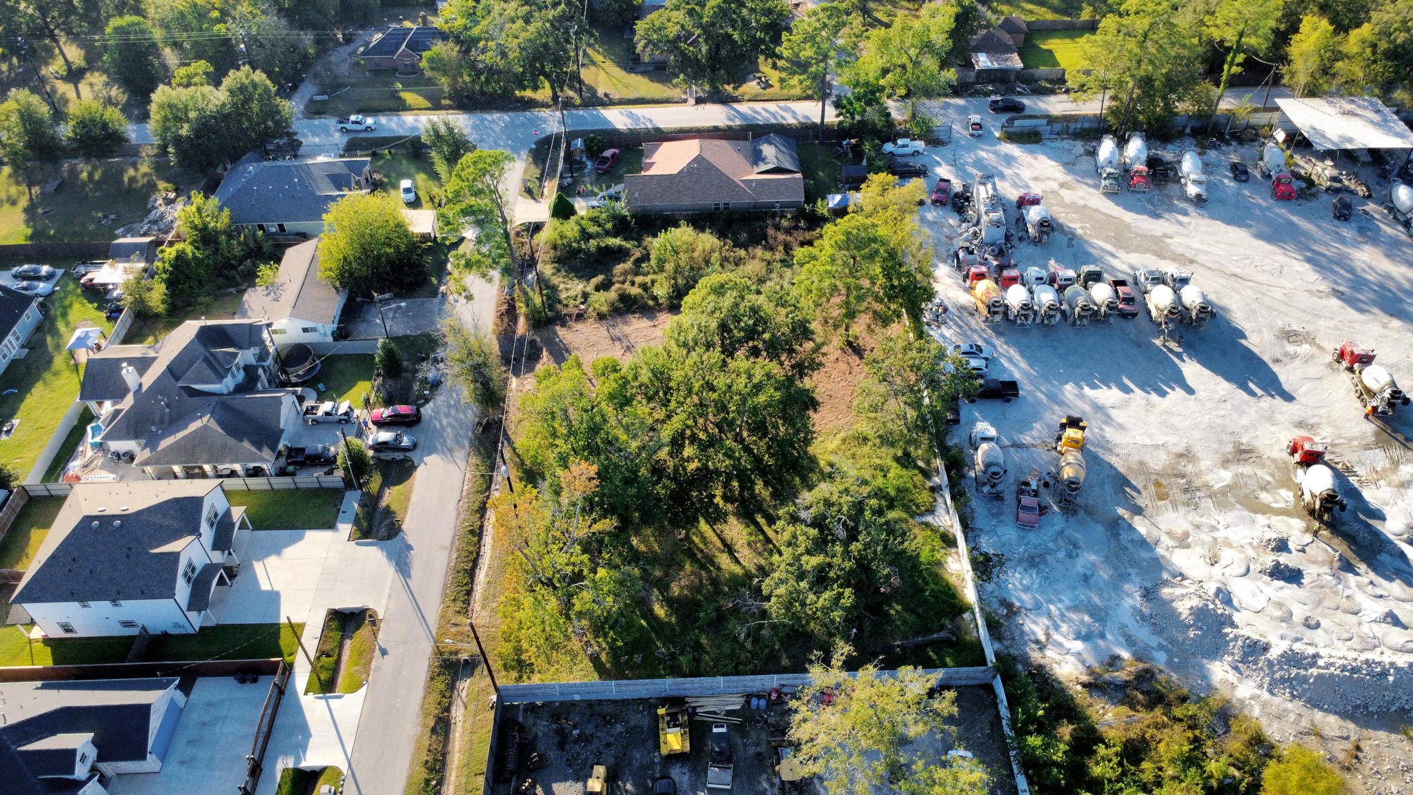 5207 Mayle Street Houston, TX 77016 - Photo 10 of 25 an aerial view of a house with a yard and swimming pool