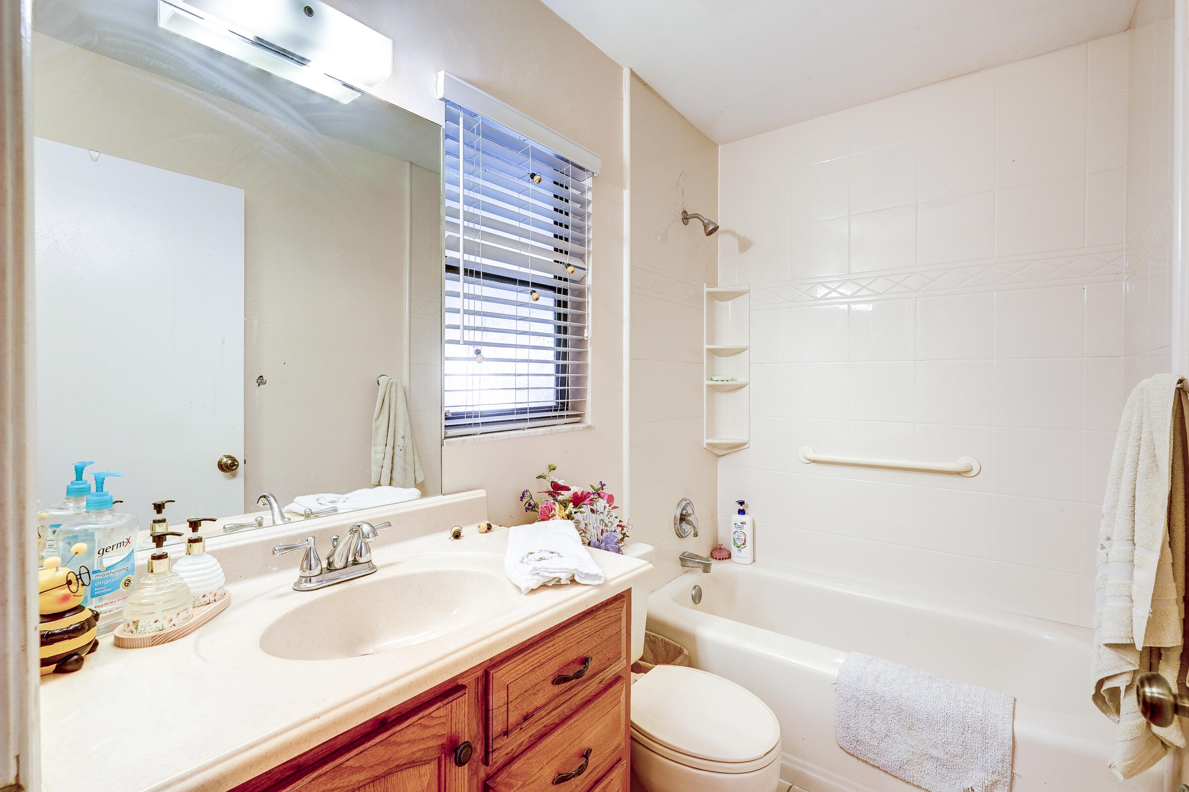 1073 Goldenrod Road Wellington, FL 33414 - Photo 19 of 27 1073Goldenrod-25