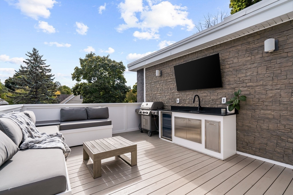 7 Bartley Street, Unit 7 Wakefield, MA 01880 - Photo 36 of 42