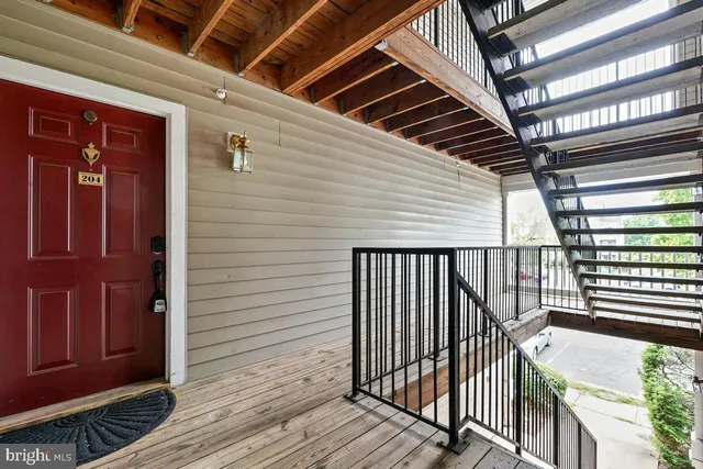 $2,250 | 8095 Lacy Drive, Unit 204, Manassas, VA 20109