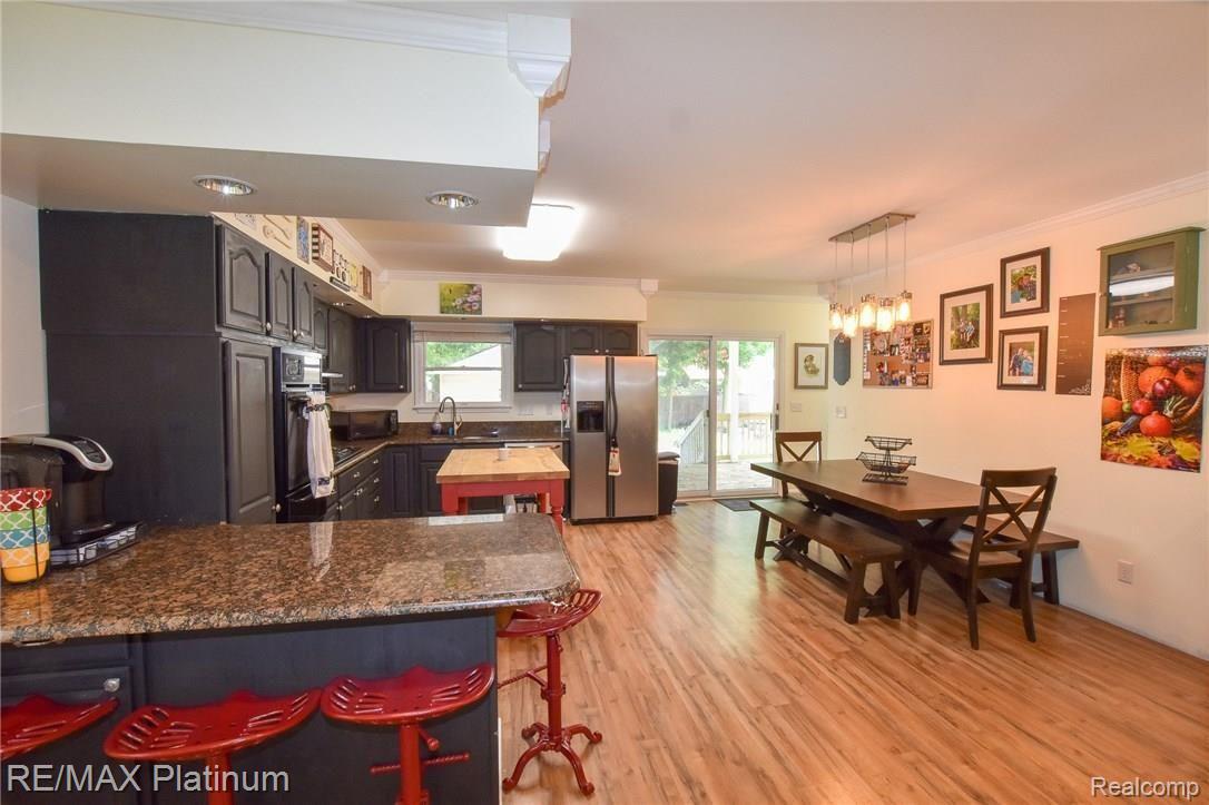 522 Maple Street Howell, MI 48843 - Photo 13 of 33 DSC_5432.jpg