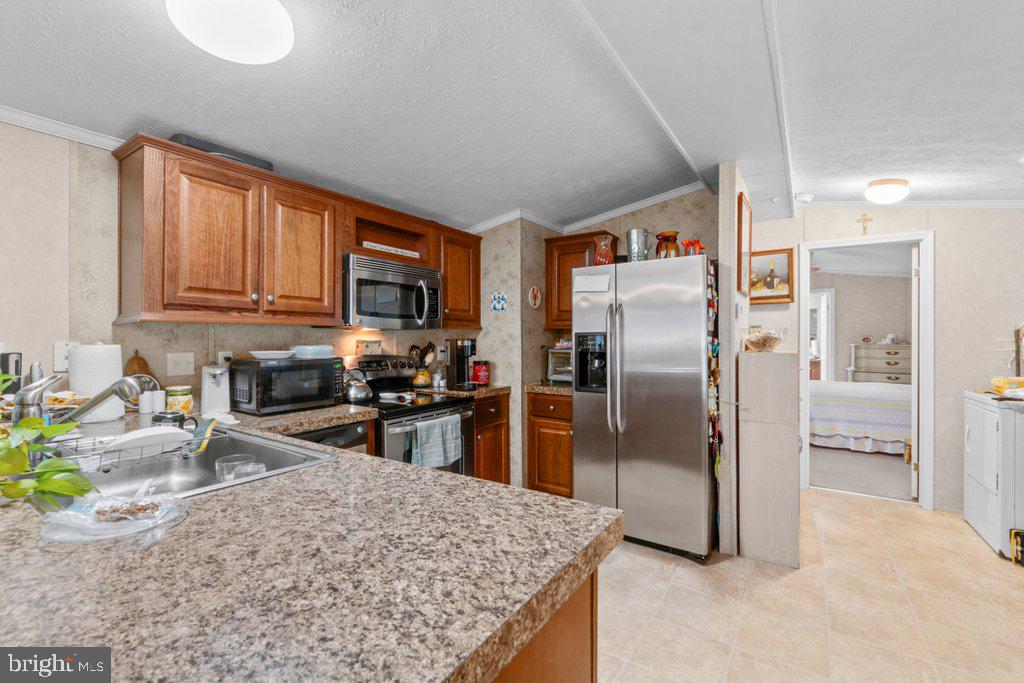 4305 Ridge Drive Mount Airy, MD 21771 - Photo 10 of 24 Gallery Image 10