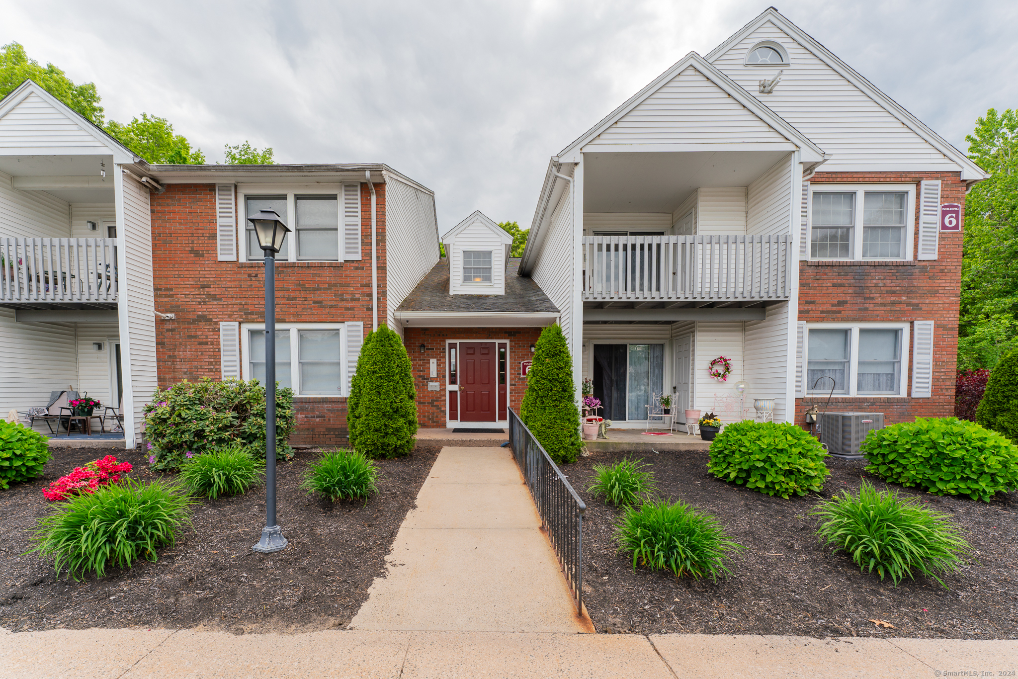 6 Concorde Way, Unit B5 Windsor Locks, CT 06096 - Photo 1 of 1 Gallery Image 1