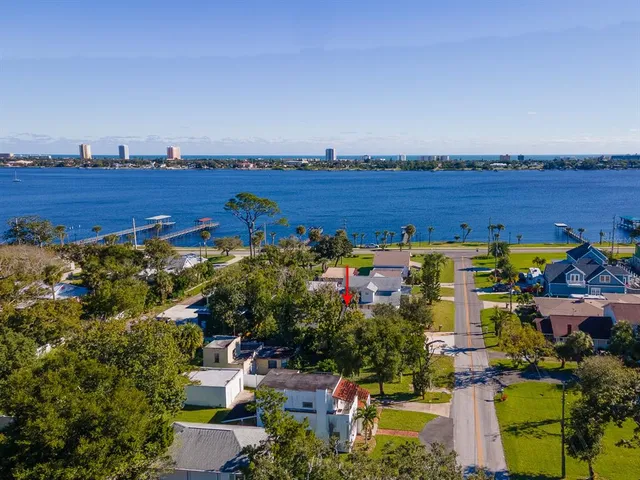 $385,000 | 120 7th Street, Daytona Beach, FL 32117