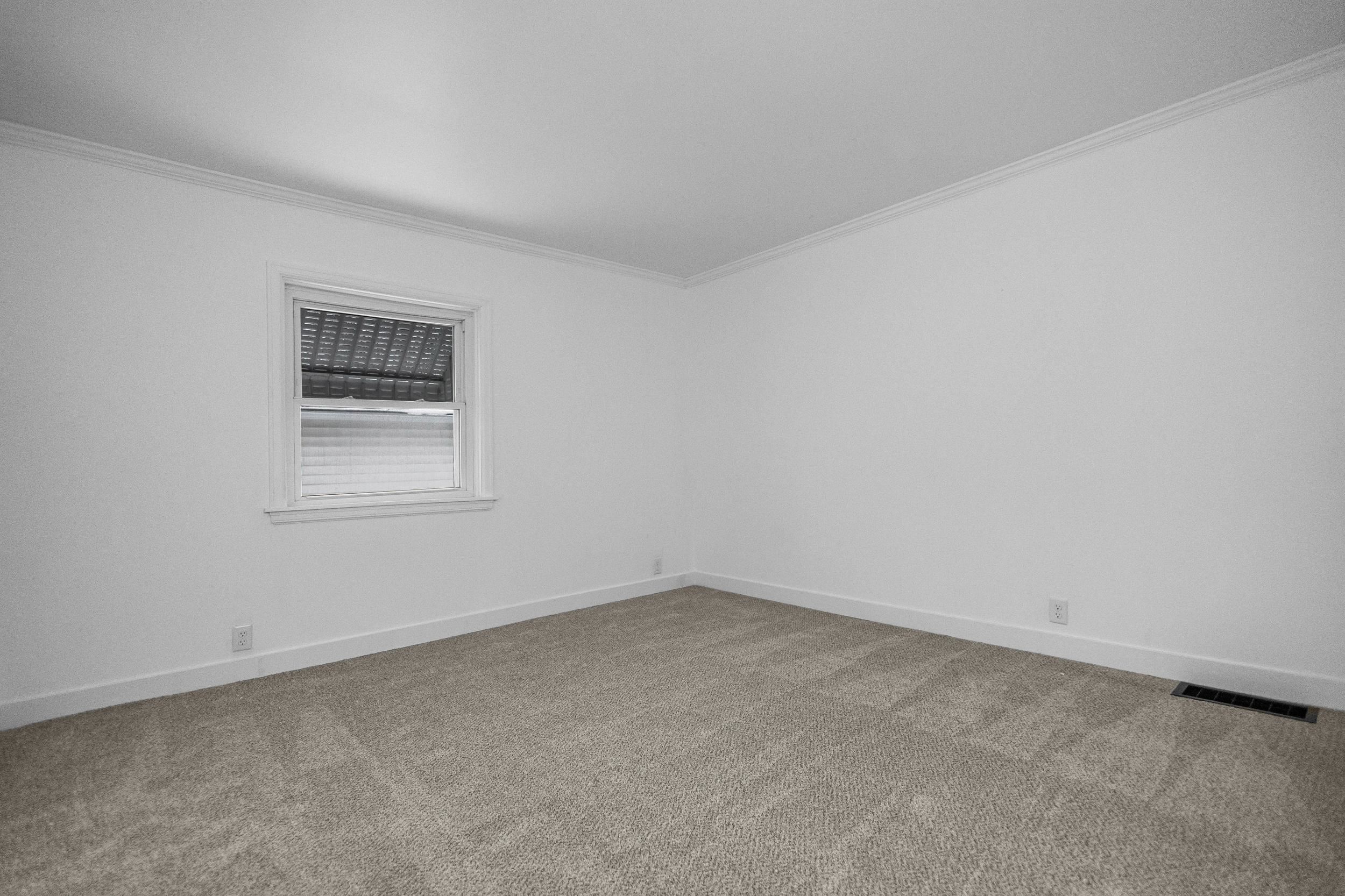 356 West 9th Avenue Oshkosh, WI 54902 - Photo 11 of 28