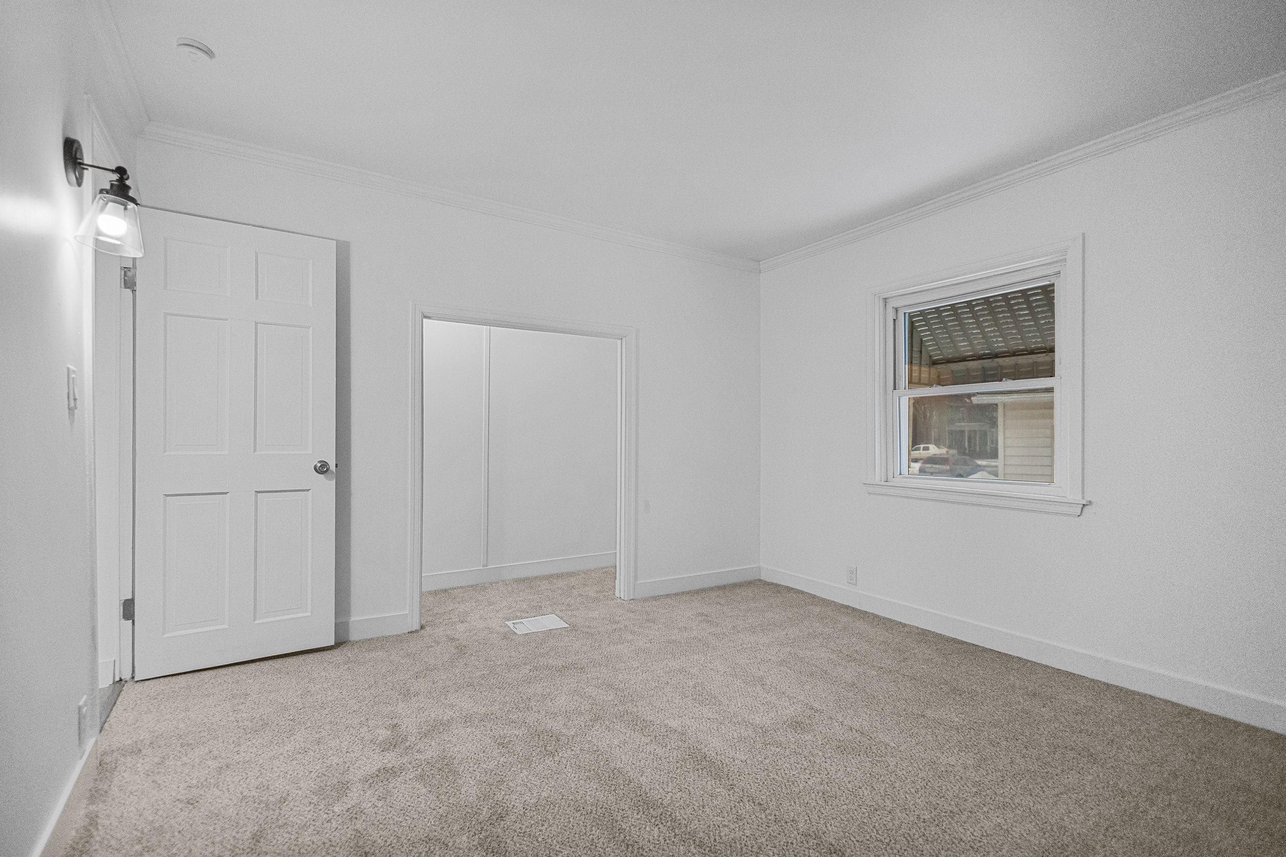 356 West 9th Avenue Oshkosh, WI 54902 - Photo 13 of 28