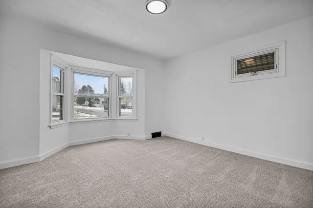 $189,000 | 356 West 9th Avenue, Oshkosh, WI 54902