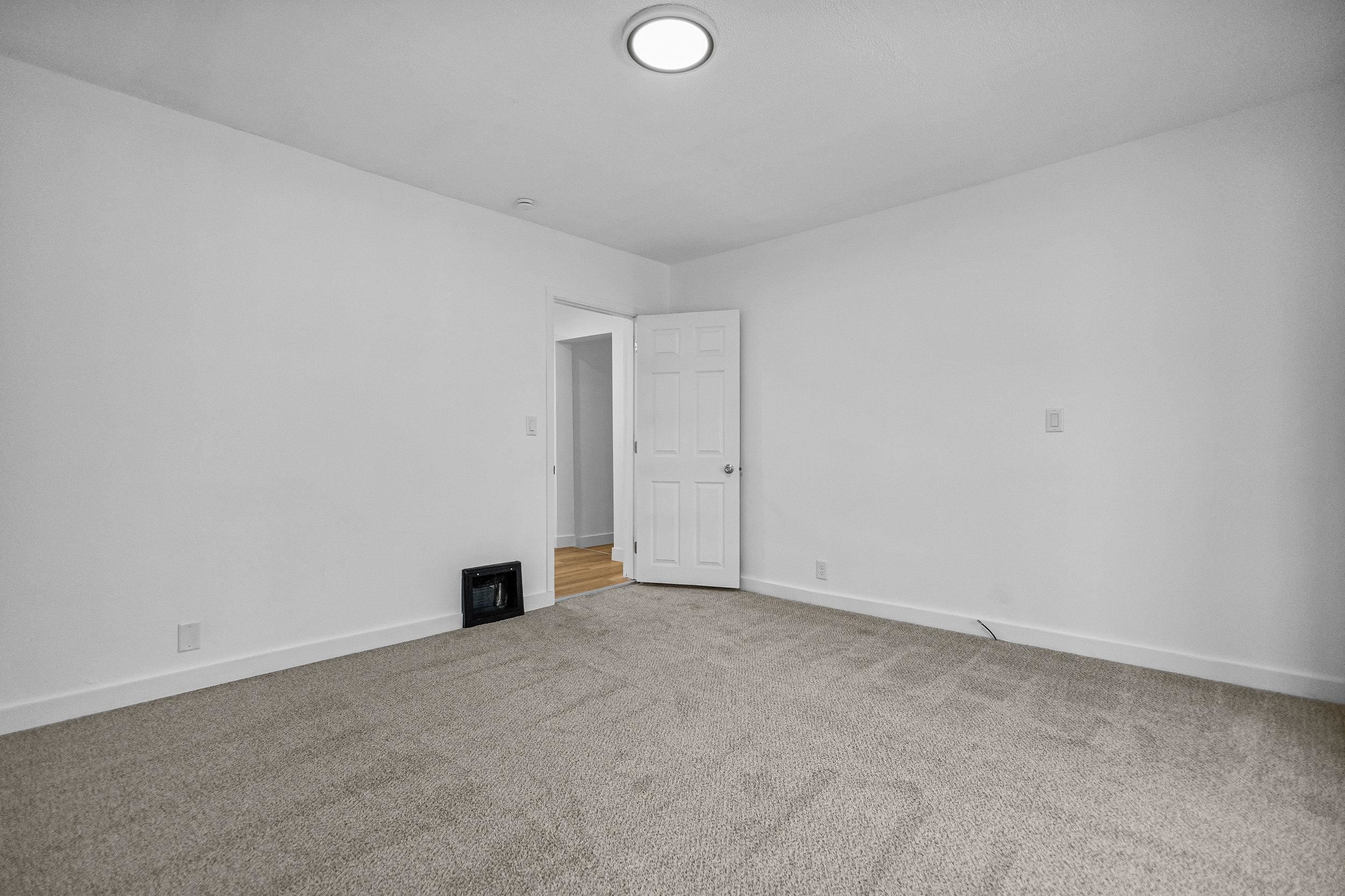 356 West 9th Avenue Oshkosh, WI 54902 - Photo 15 of 28