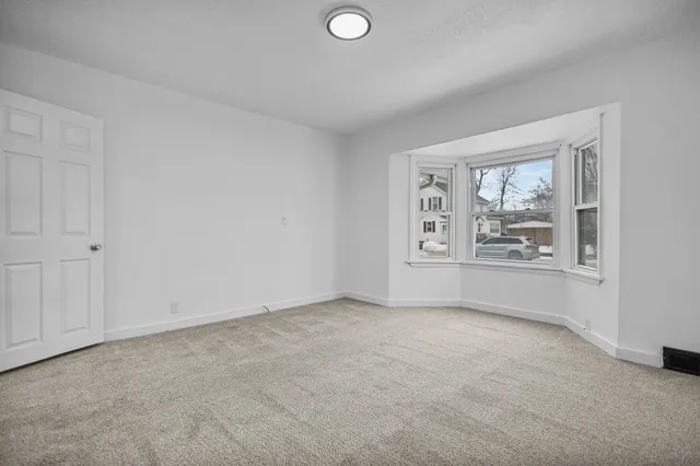 $189,000 | 356 West 9th Avenue, Oshkosh, WI 54902