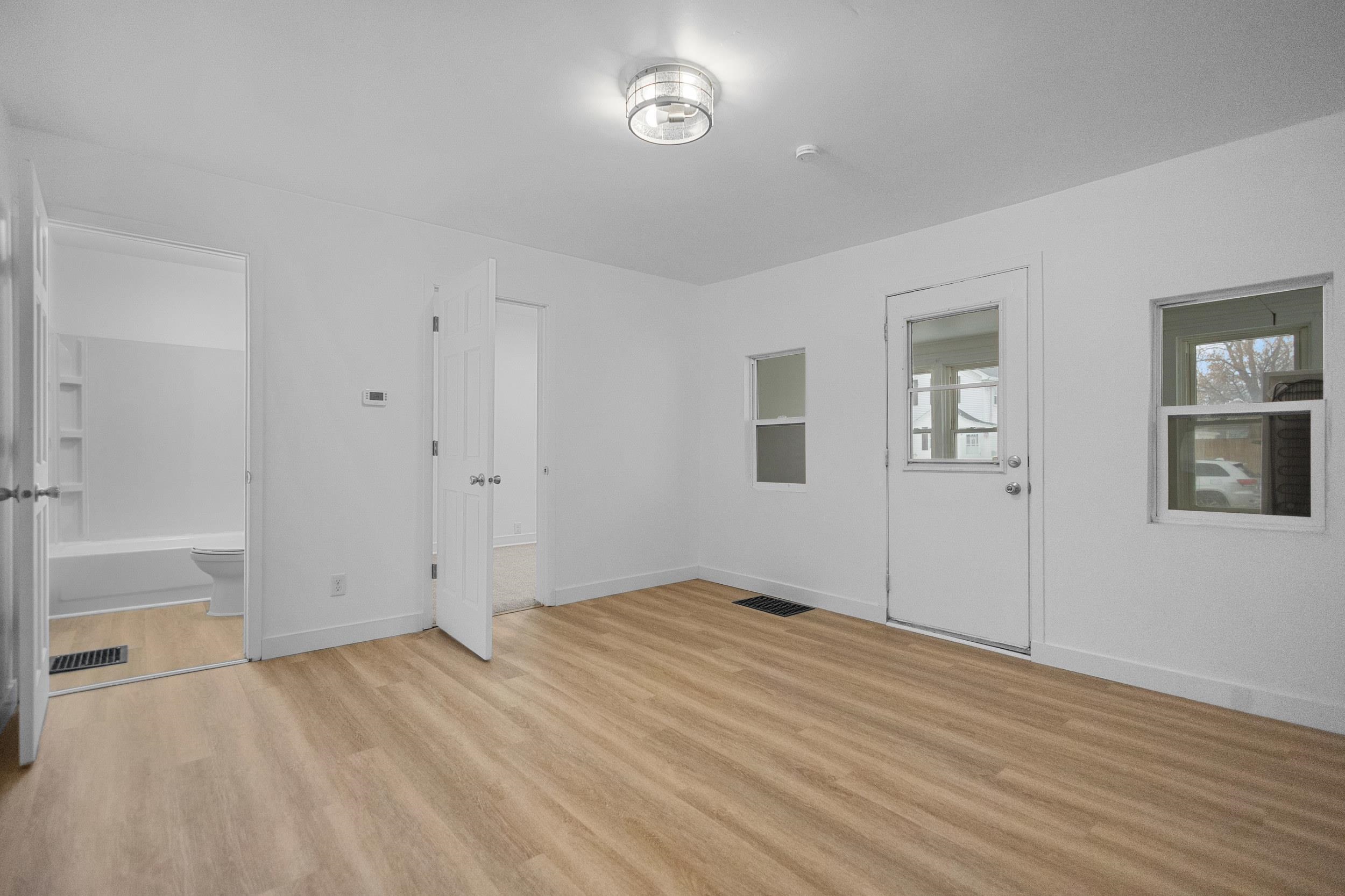 356 West 9th Avenue Oshkosh, WI 54902 - Photo 7 of 28