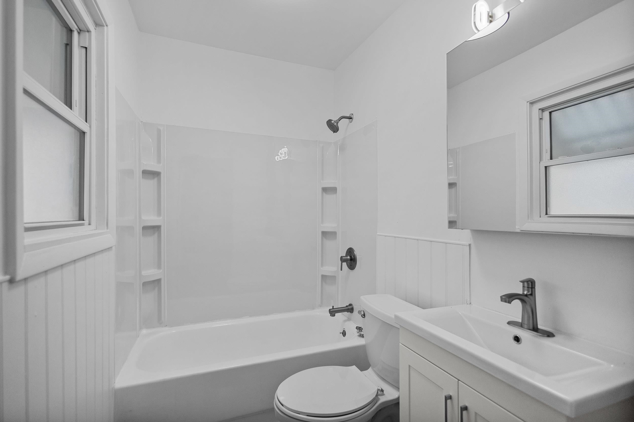 356 West 9th Avenue Oshkosh, WI 54902 - Photo 8 of 28