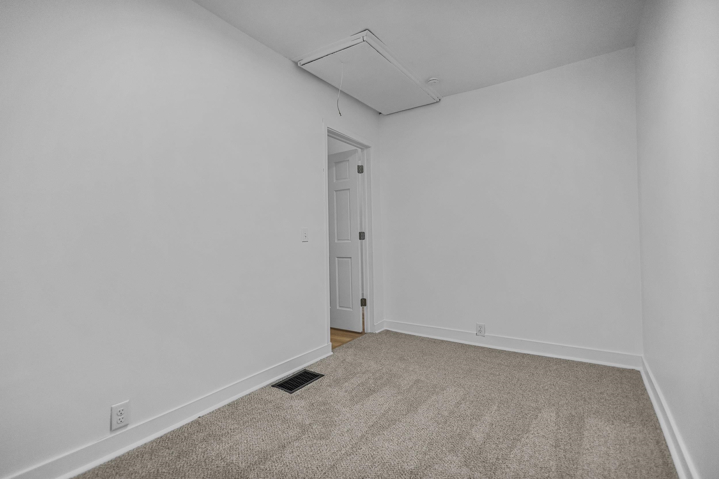 356 West 9th Avenue Oshkosh, WI 54902 - Photo 10 of 28