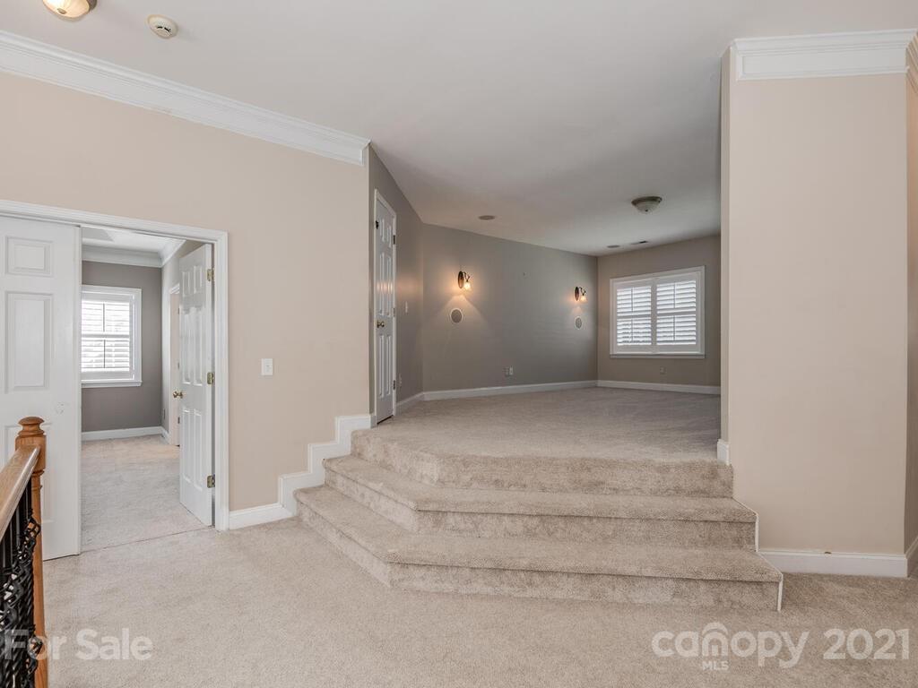 19309 Ruffner Drive Cornelius, NC 28031 - Photo 3 of 33 Gallery Image 3