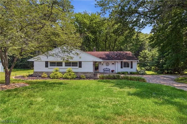 $335,000 | 3426 Parkridge Circle Northwest, Canton, OH 44718