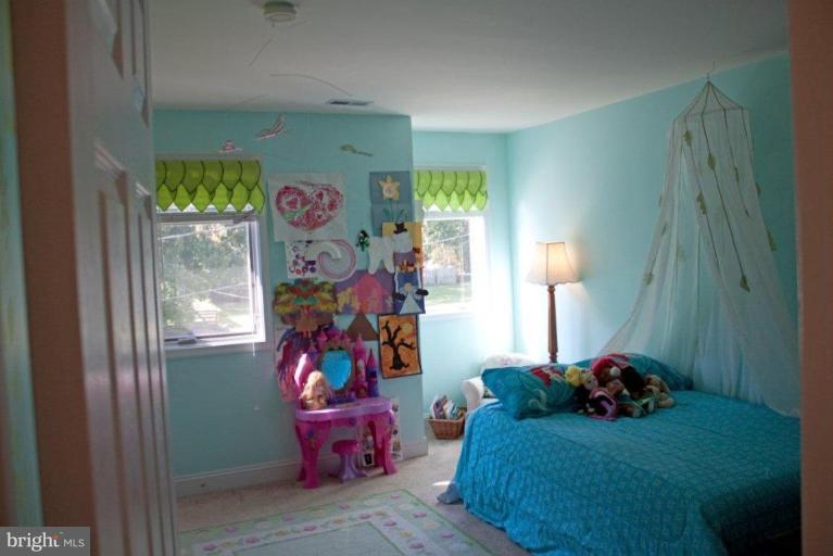 1052 Blackwell Road Annapolis, MD 21403 - Photo 2 of 19 Bedroom #1