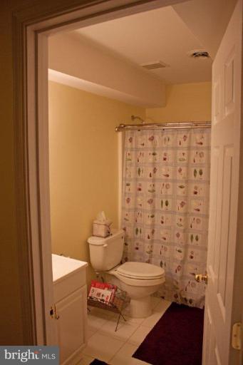 1052 Blackwell Road Annapolis, MD 21403 - Photo 11 of 19 Bath #2