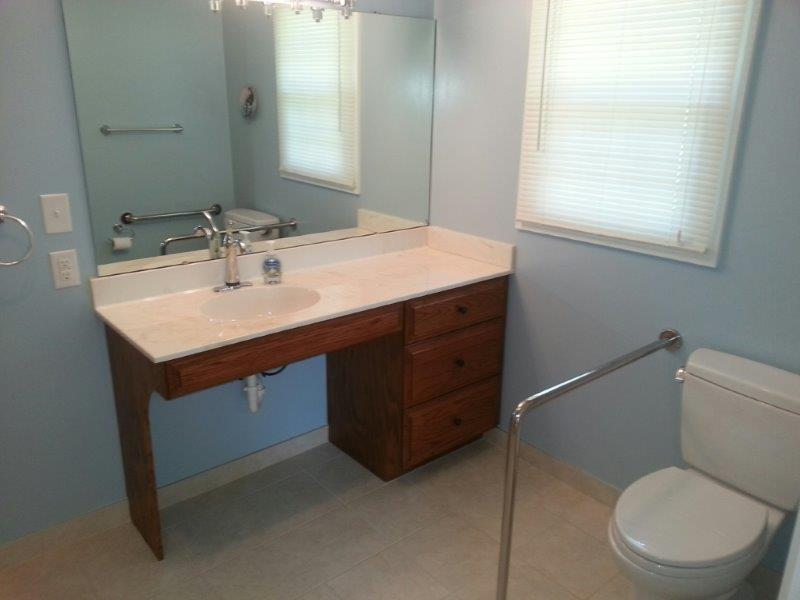 6436 Ridgeview Drive Roanoke, VA 24019 - Photo 16 of 41 Master Bathroom