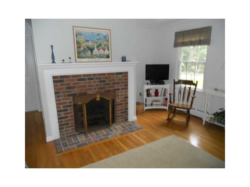 34 Willow Road Charlestown, RI 02813 - Photo 6 of 11 Living Room.