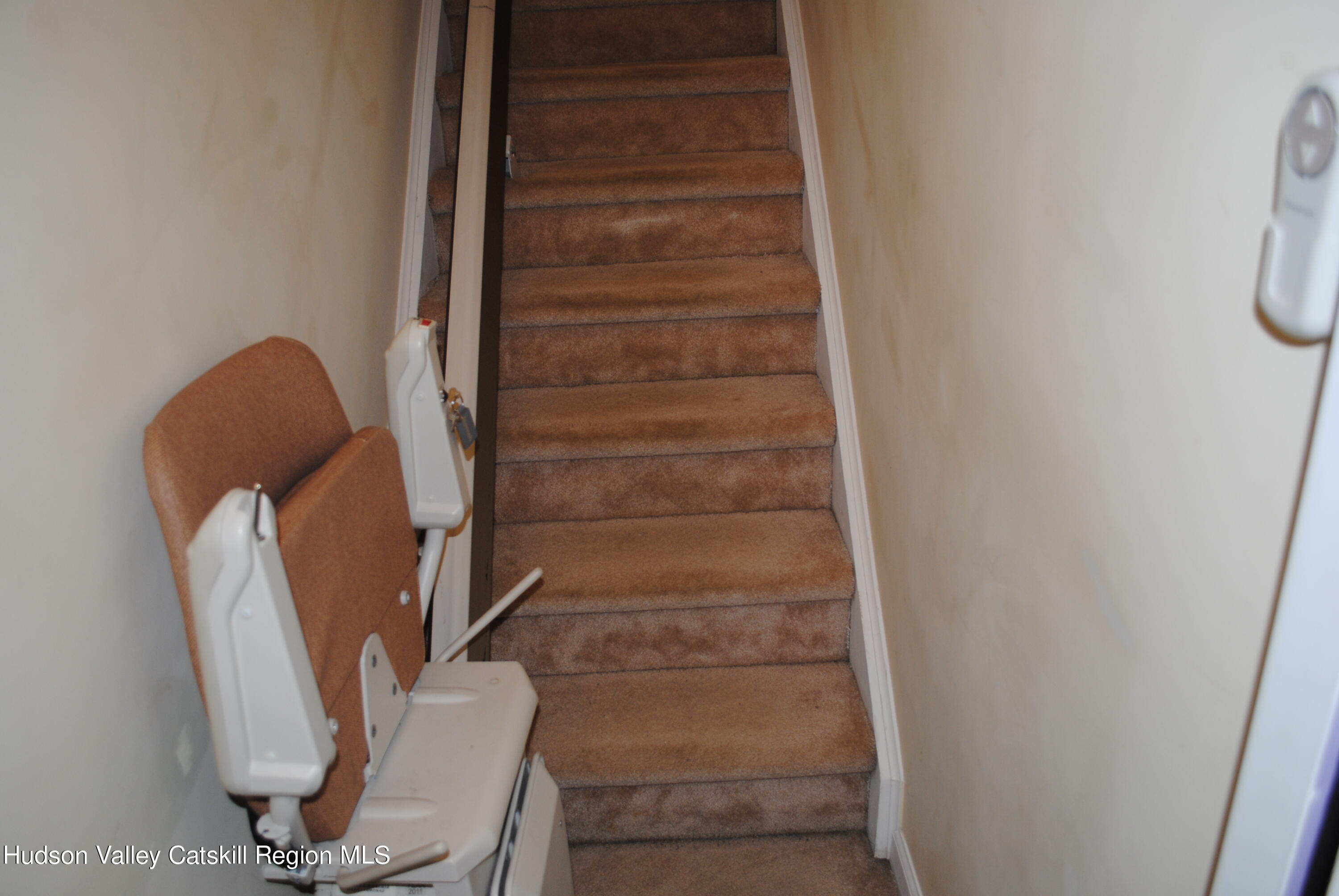 75 Riverview Port Ewen, NY 12466 - Photo 27 of 35 a view of entryway