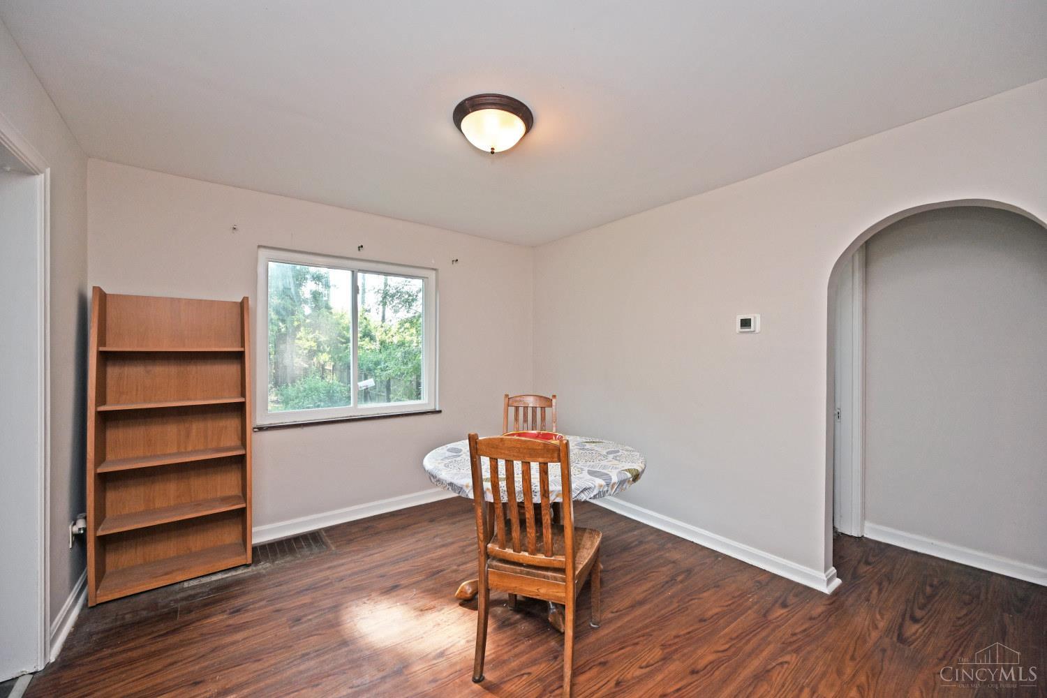 1244 Sutton Road Cincinnati, OH 45230 - Photo 11 of 35