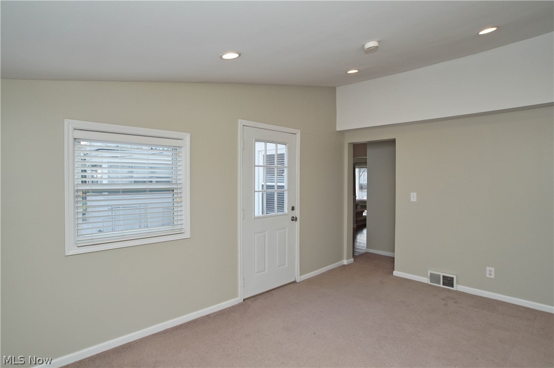 1161 Piermont Road Cleveland, OH 44121 - Photo 12 of 30