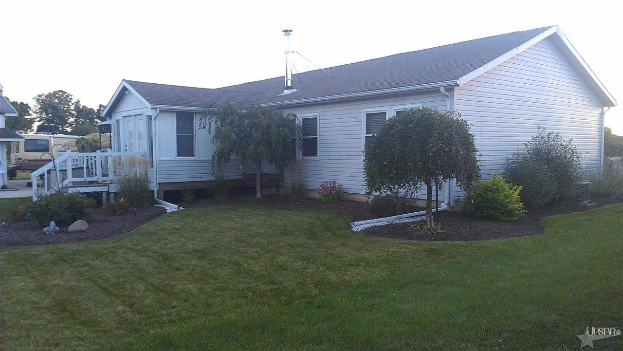15732 Roth Road Grabill, IN 46741 - Photo 6 of 28