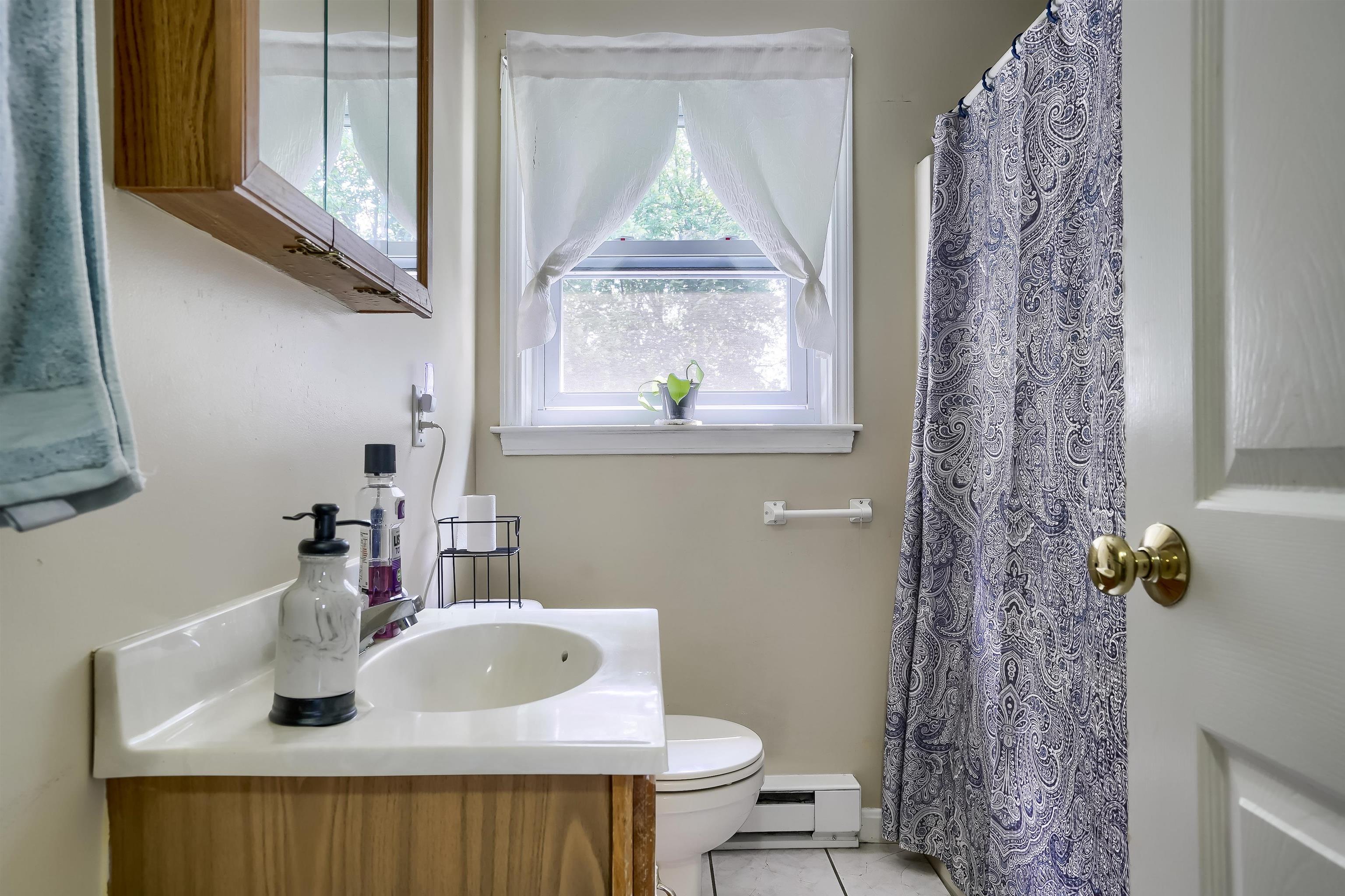 73 R Rockingham Road, Unit R Derry, NH 03038 - Photo 11 of 20